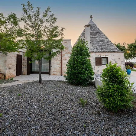 Trulli Ericla Luxury Villa *